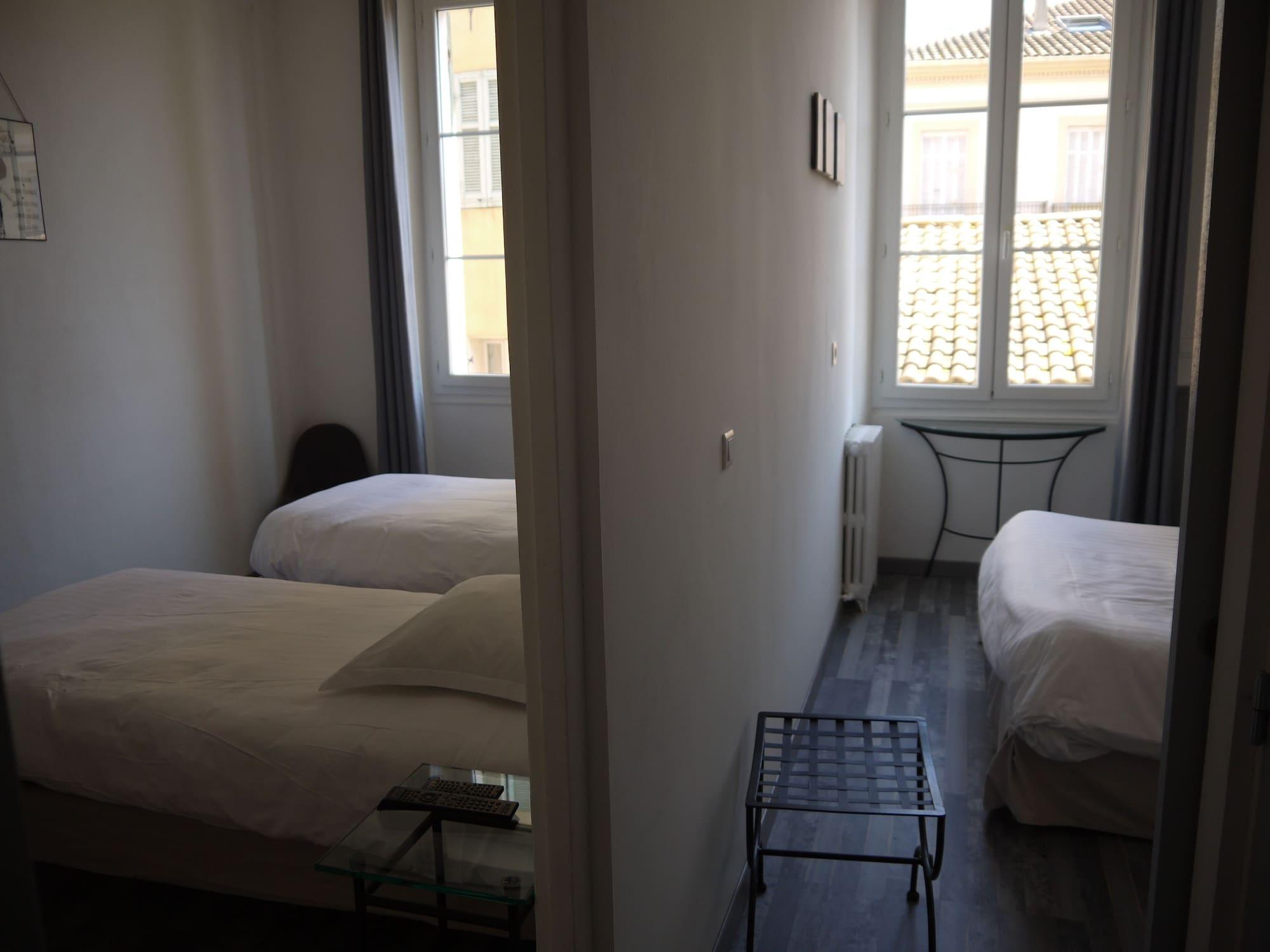 Hotel Portalet Hyères Eksteriør bilde